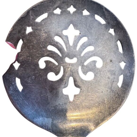 Vintage Holmes & Edwards Silver Plated Pierced Serving Spoon Ladle Fleur-De-Lis - Picture 8 of 8